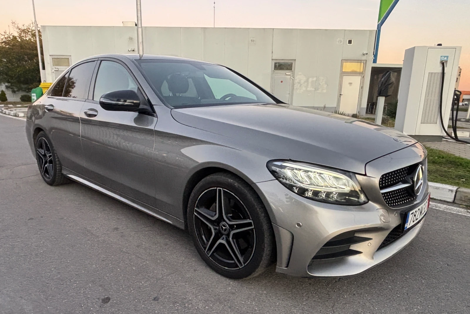 Mercedes-Benz C 180 d * AMG  * 9G * Panorama * Carplay * Camera | Mobile.bg   1