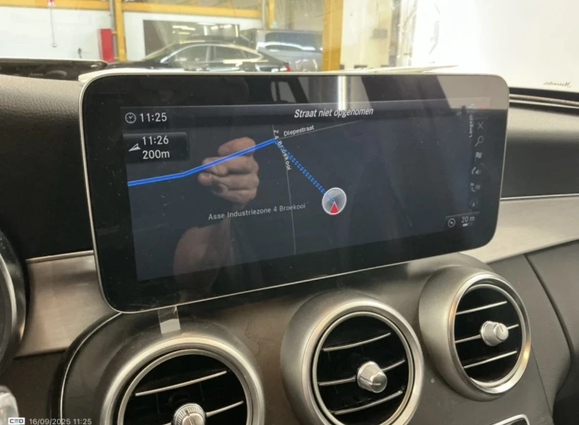 Mercedes-Benz C 180 d * AMG  * 9G * Panorama * Carplay * Camera | Mobile.bg   12