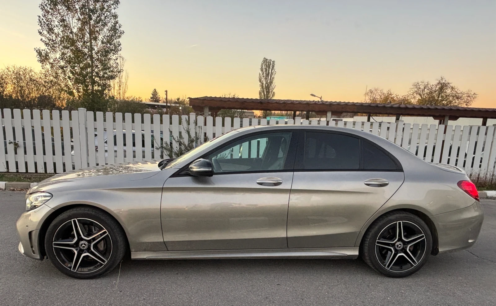 Mercedes-Benz C 180 d * AMG  * 9G * Panorama * Carplay * Camera | Mobile.bg   4
