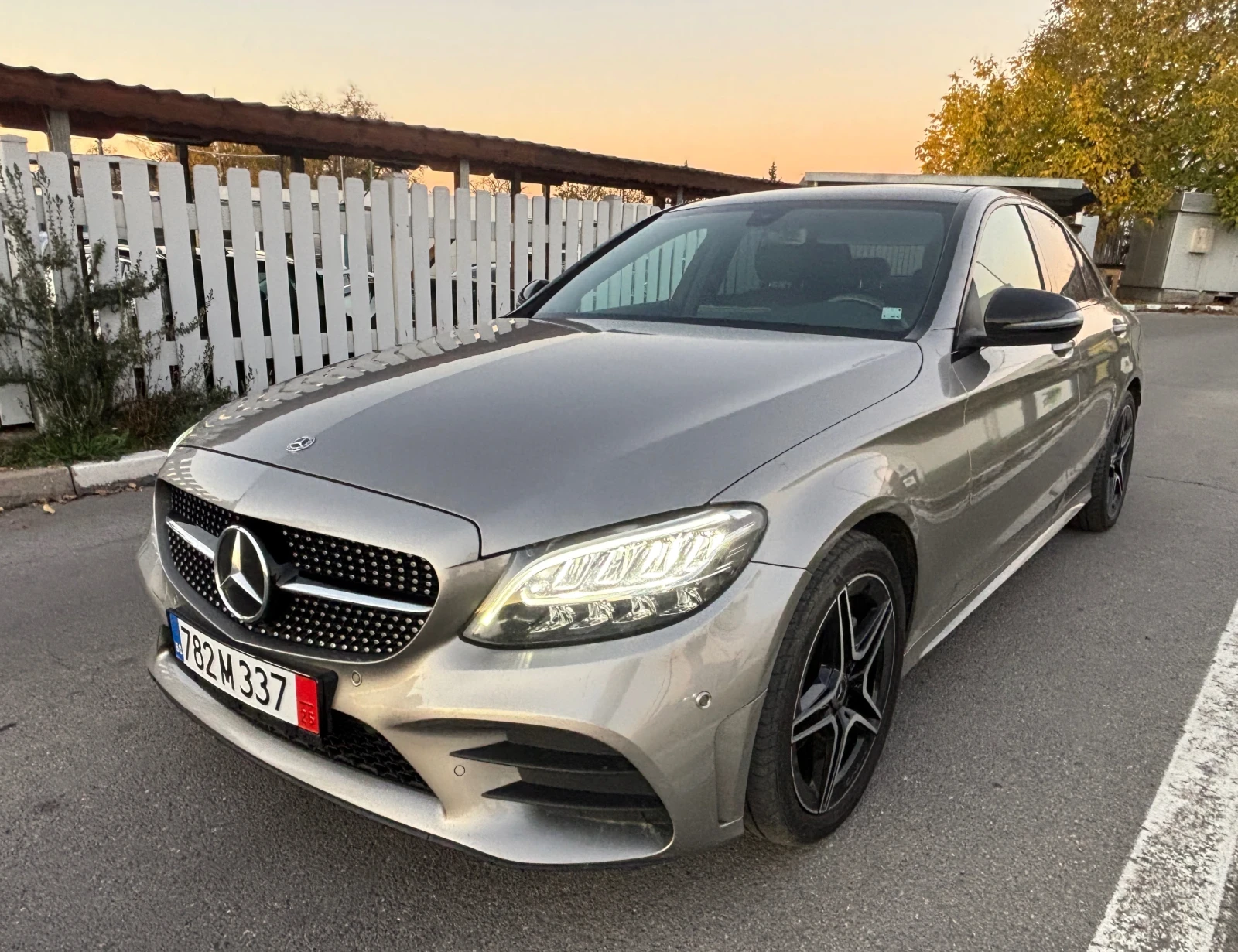 Mercedes-Benz C 180 d * AMG  * 9G * Panorama * Carplay * Camera | Mobile.bg   3