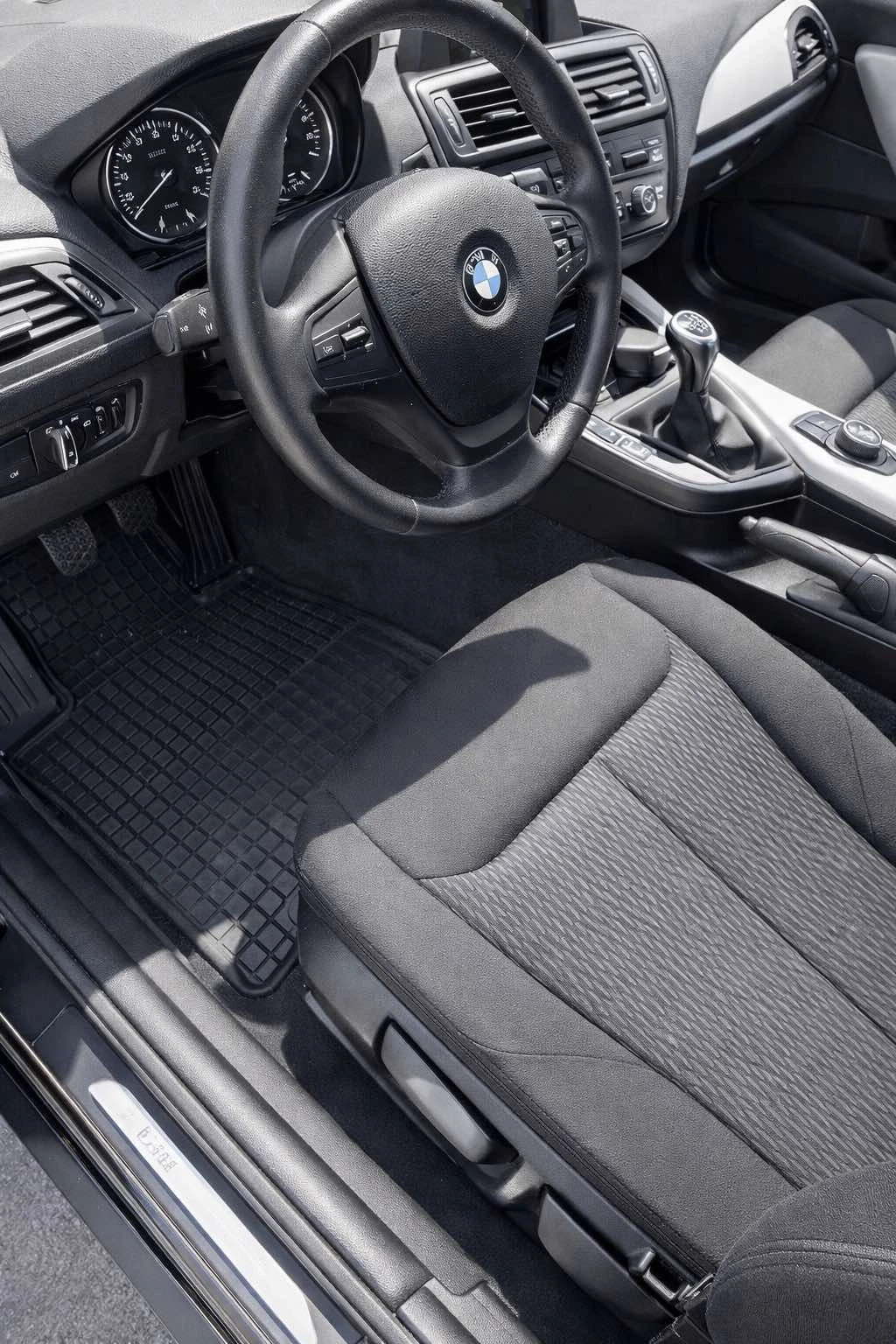 BMW 118, снимка 4 - Автомобили и джипове - 53930630