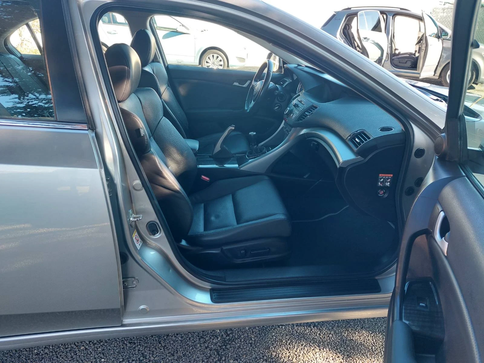 Honda Accord 2.0i, 6ск - изображение 3