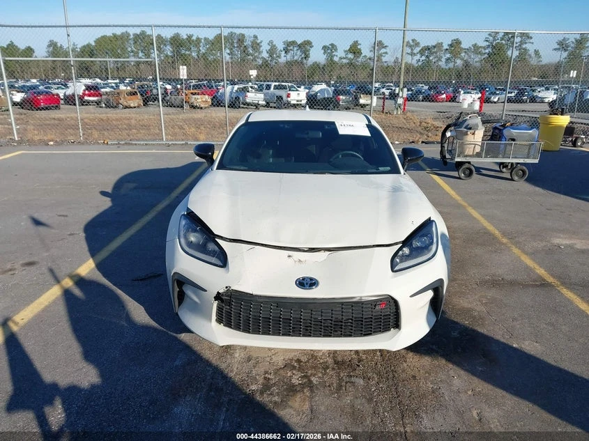 Toyota GR86 2.4l Premium, снимка 12 - Автомобили и джипове - 53744637