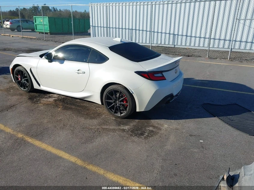 Toyota GR86 2.4l Premium, снимка 3 - Автомобили и джипове - 53744637