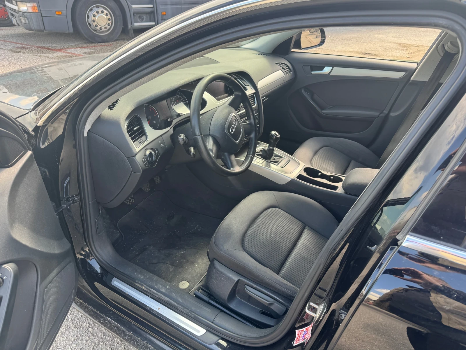 Audi A4 2.0 143ps, снимка 8 - Автомобили и джипове - 54017568