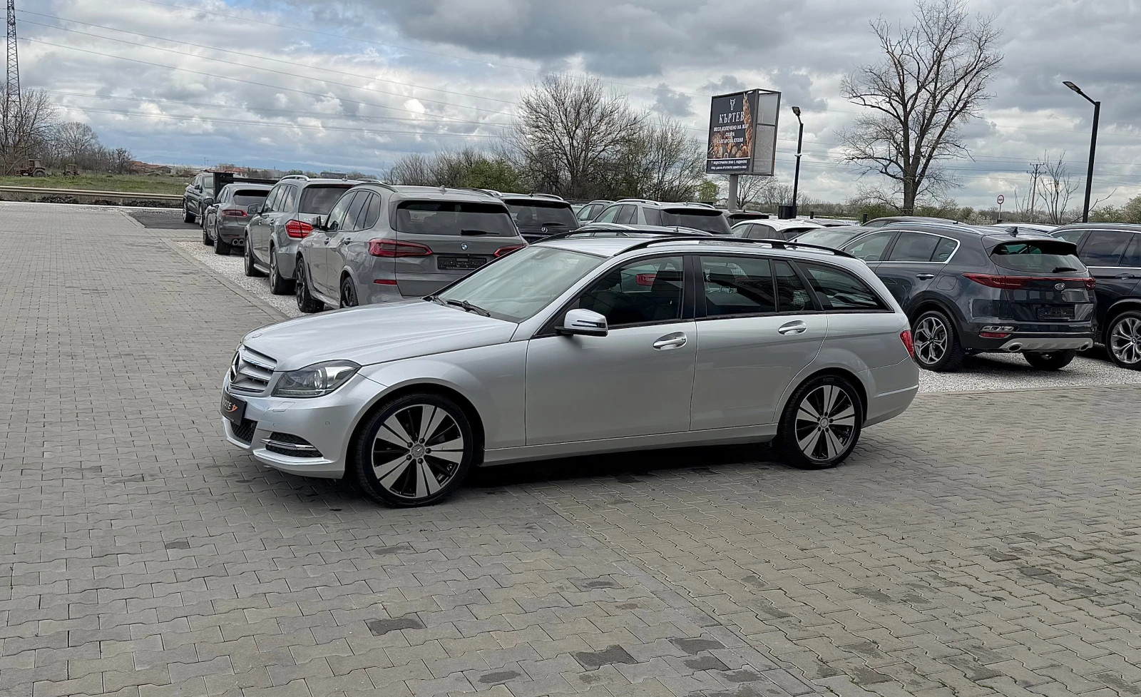 Mercedes-Benz C 200 CDi * Facelift* LED/Навигация, снимка 2 - Автомобили и джипове - 54083627