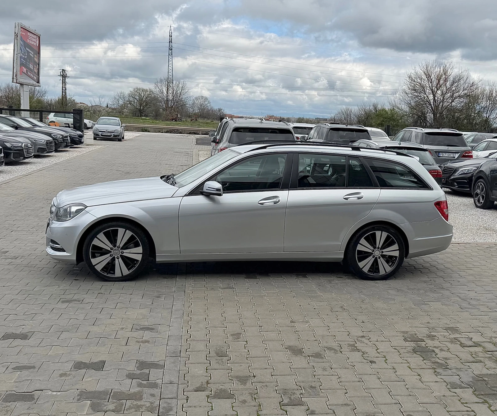 Mercedes-Benz C 200 CDi * Facelift* LED/Навигация, снимка 7 - Автомобили и джипове - 54083627