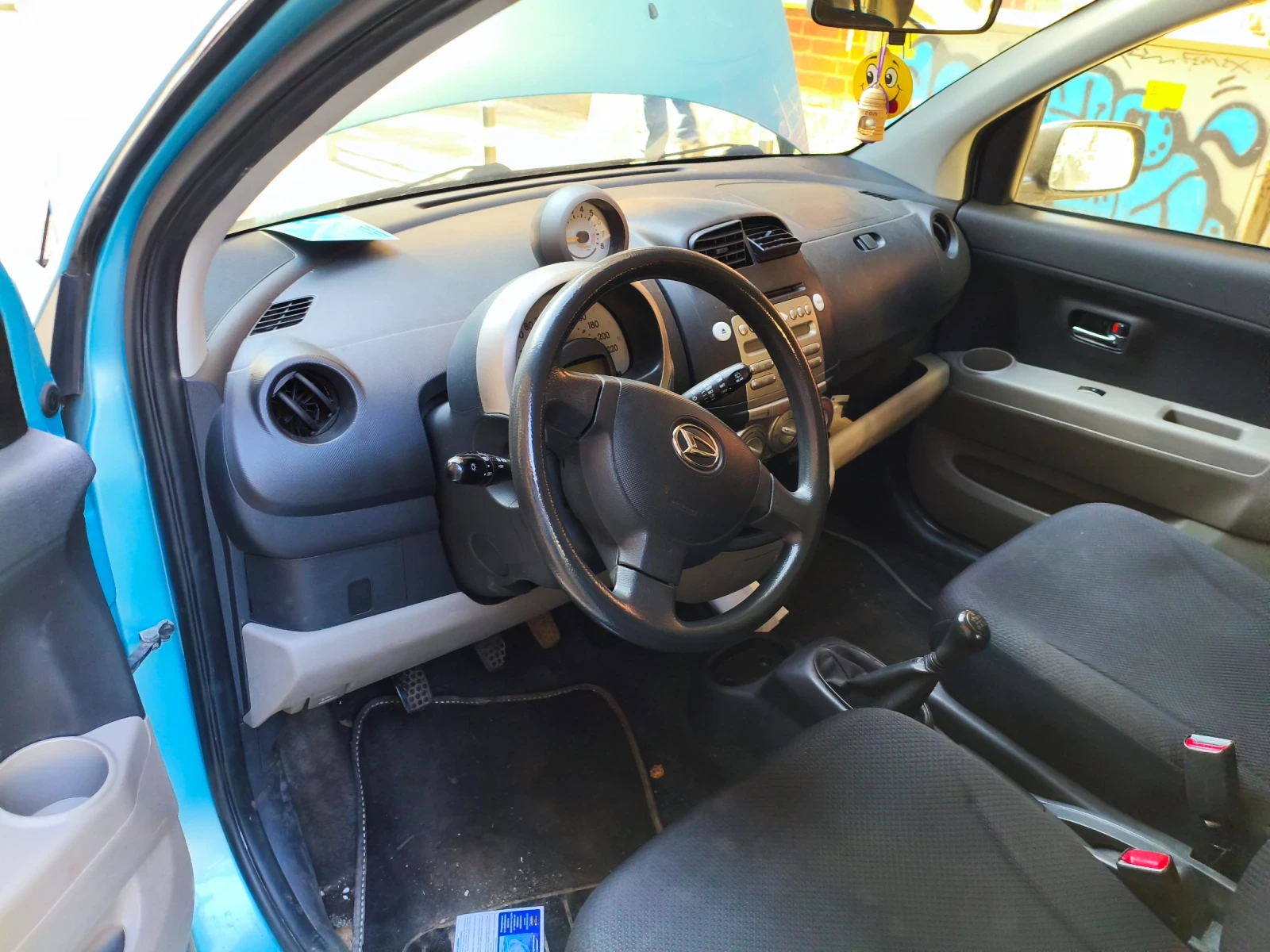 Daihatsu Sirion, снимка 11 - Автомобили и джипове - 54373383