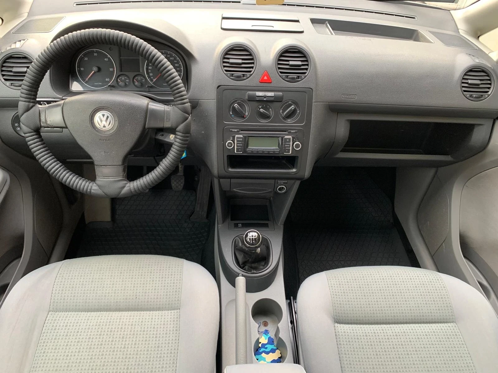 VW Caddy 1.9 TDI Климатик, снимка 12 - Автомобили и джипове - 54487412