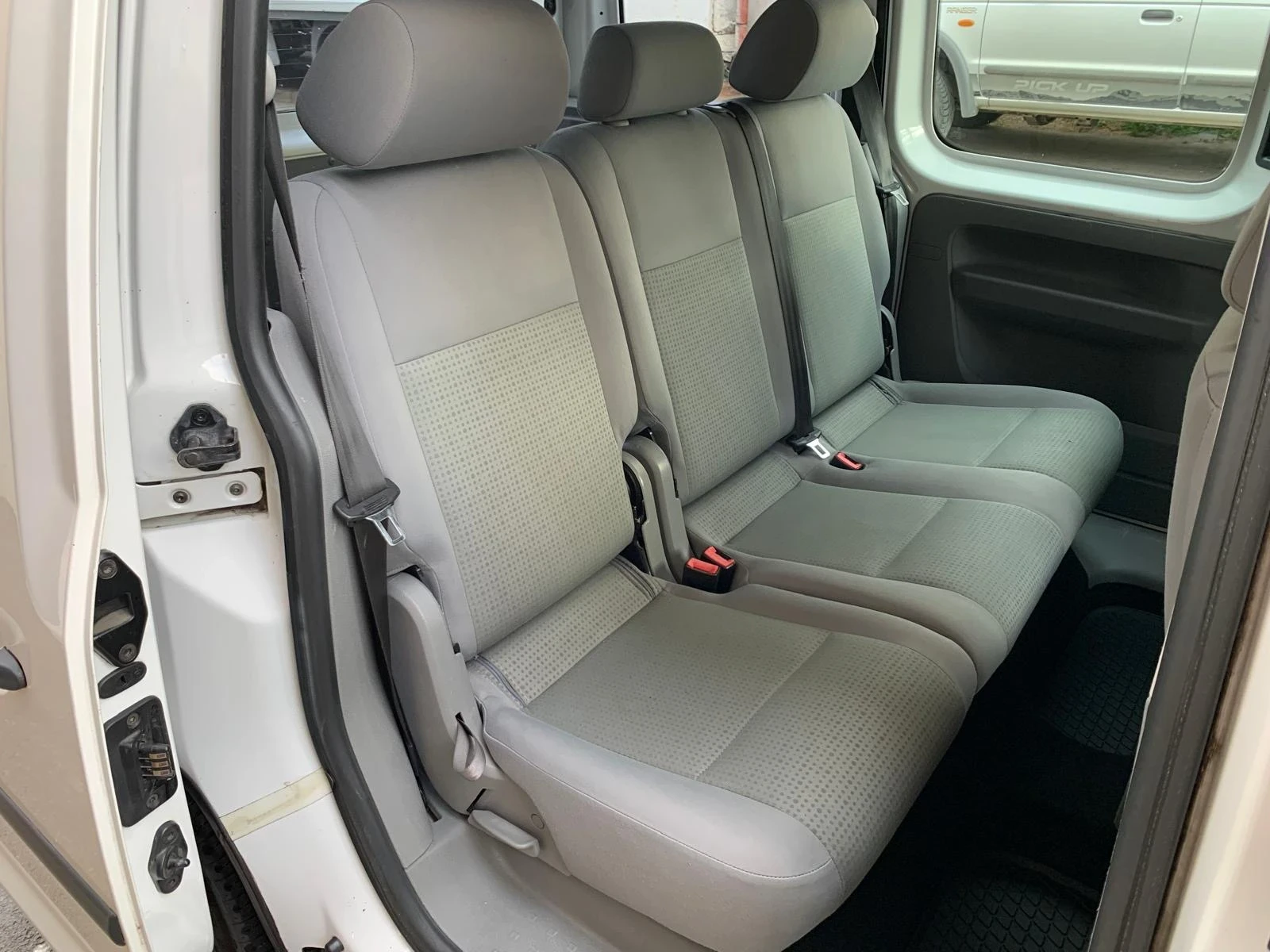VW Caddy 1.9 TDI Климатик, снимка 16 - Автомобили и джипове - 54487412