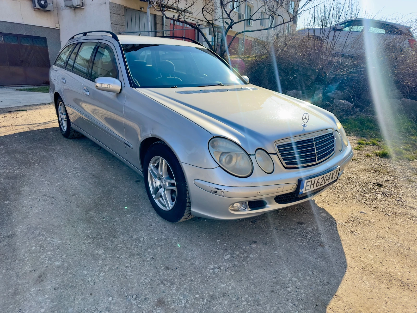 Mercedes-Benz E 220 CDI, снимка 2 - Автомобили и джипове - 54579755