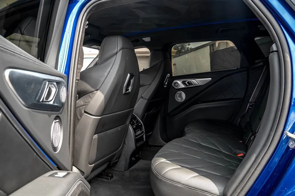 BMW XM * АВТОКРЕДИТ БЕЗ ПЪРВОНАЧАЛНА ВНОСКА* , снимка 17 - Автомобили и джипове - 54834960