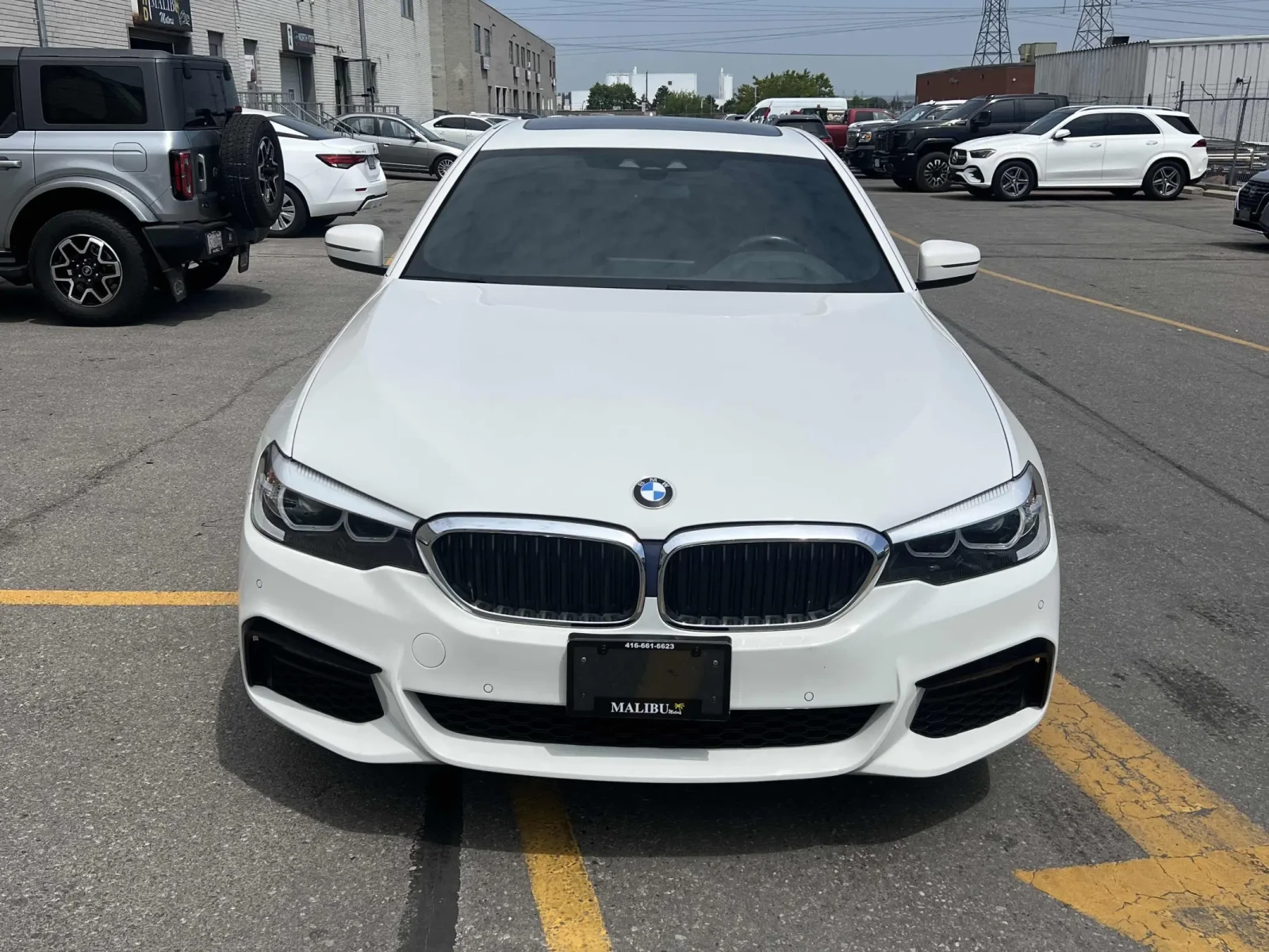 BMW 530 i xDrive * ОБДУХВАНЕ * ПОДГРЕВИ * CARFAX, снимка 2 - Автомобили и джипове - 54840026