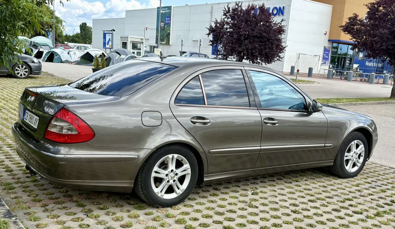 Mercedes-Benz E 280 Facelift , снимка 4 - Автомобили и джипове - 54963600