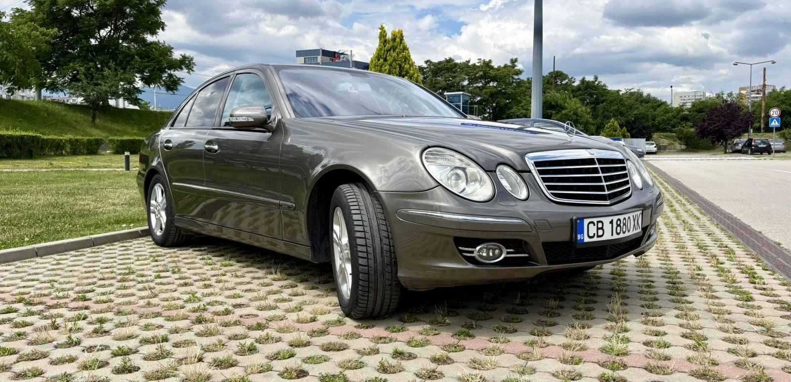 Mercedes-Benz E 280 Facelift , снимка 13 - Автомобили и джипове - 54963600
