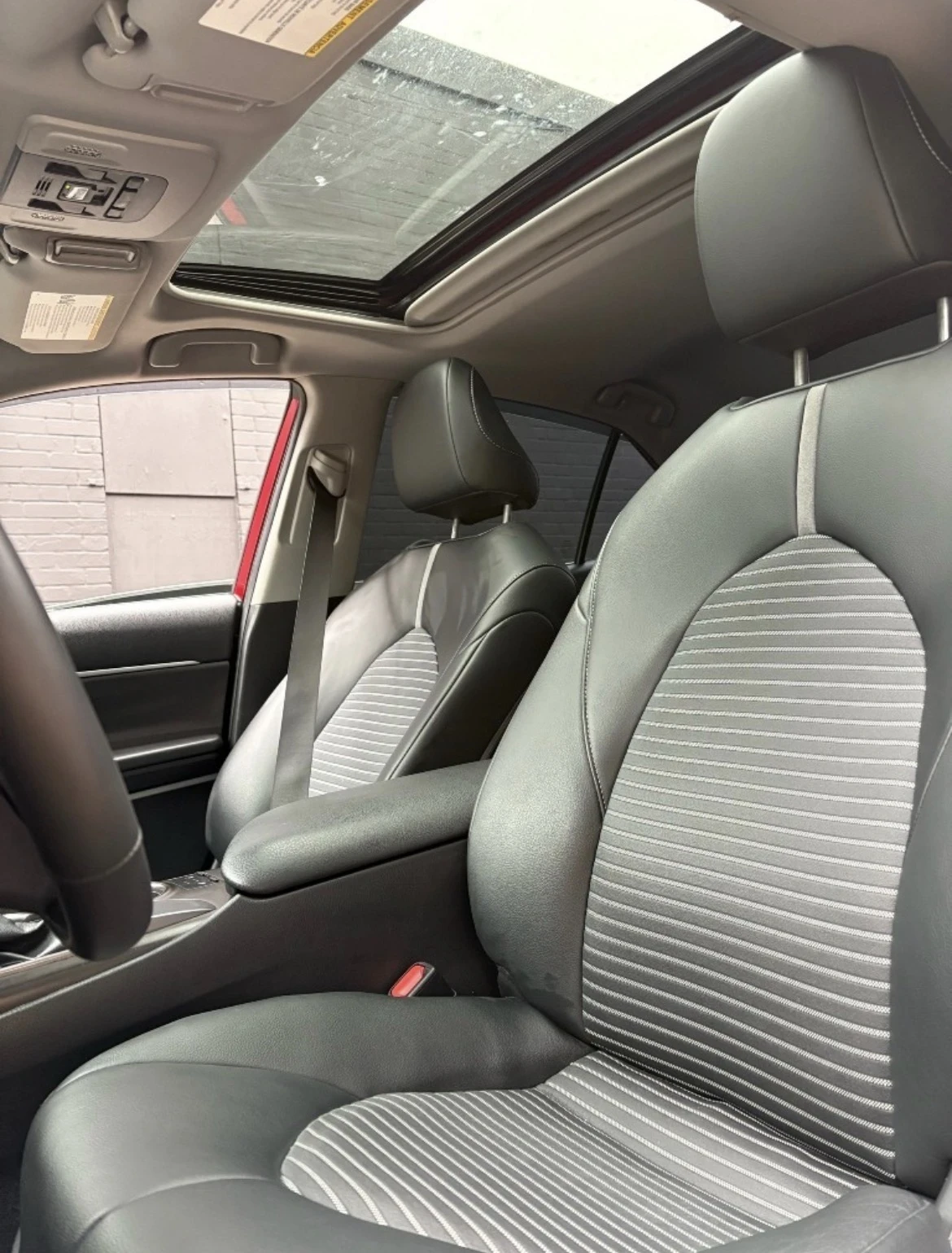 Toyota Camry SE 2.5* КРАЙНА ЦЕНА ДО БЪЛГАРИЯ* , снимка 10 - Автомобили и джипове - 55039049