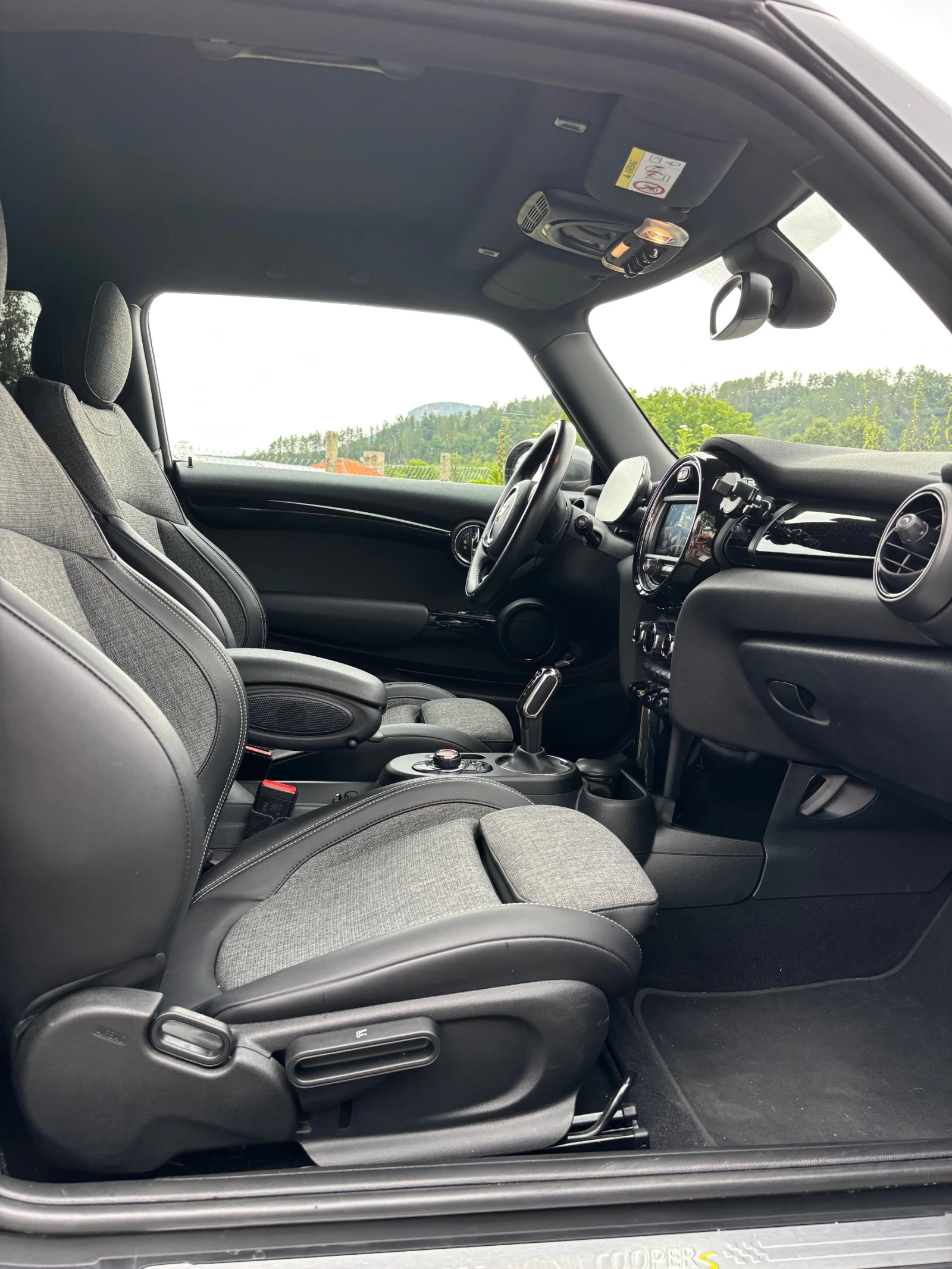 Mini Cooper s SE, снимка 11 - Автомобили и джипове - 55276274