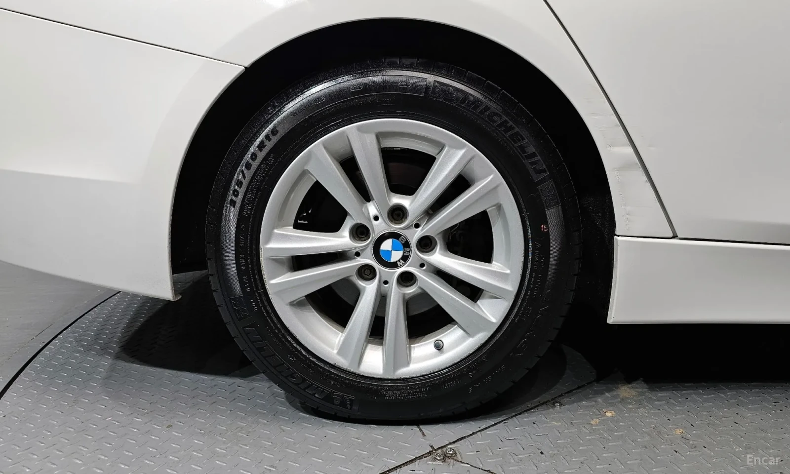 BMW 320 Digitalno tablo\Golyama navigacia, снимка 5 - Автомобили и джипове - 55571194
