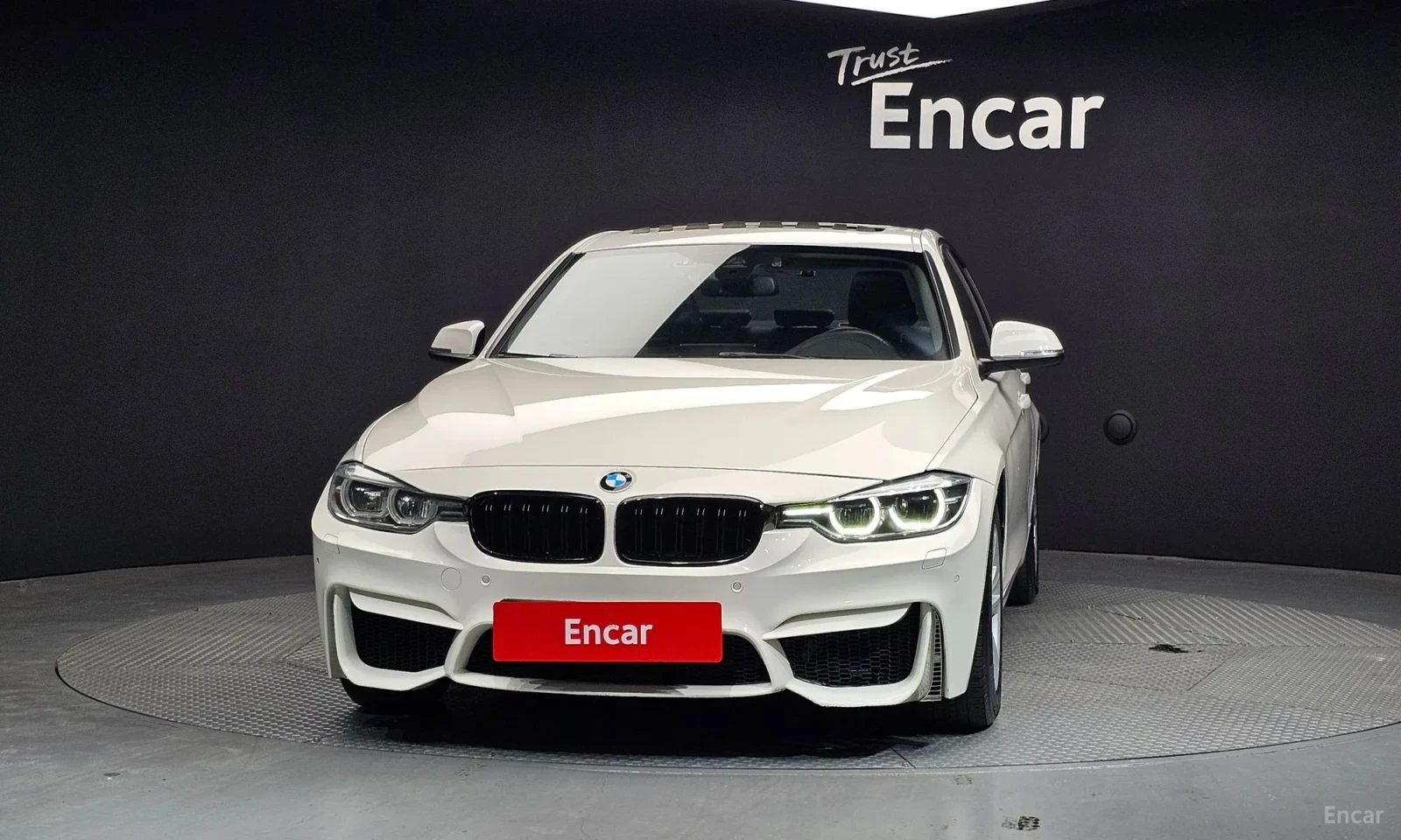 BMW 320 Digitalno tablo\Golyama navigacia, снимка 3 - Автомобили и джипове - 55571194