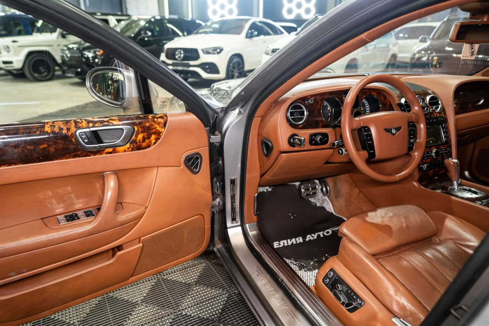 Bentley Continental W12 LED NAVI FULL НАПЪЛНО ОБСЛУЖЕН ЛИЗИНГ 100%, снимка 10 - Автомобили и джипове - 55674635