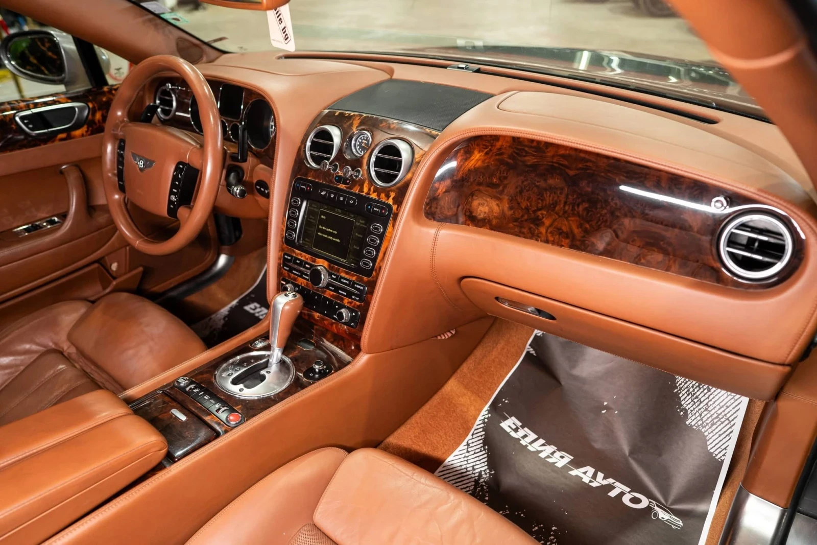 Bentley Continental W12 LED NAVI FULL НАПЪЛНО ОБСЛУЖЕН ЛИЗИНГ 100%, снимка 13 - Автомобили и джипове - 55674635