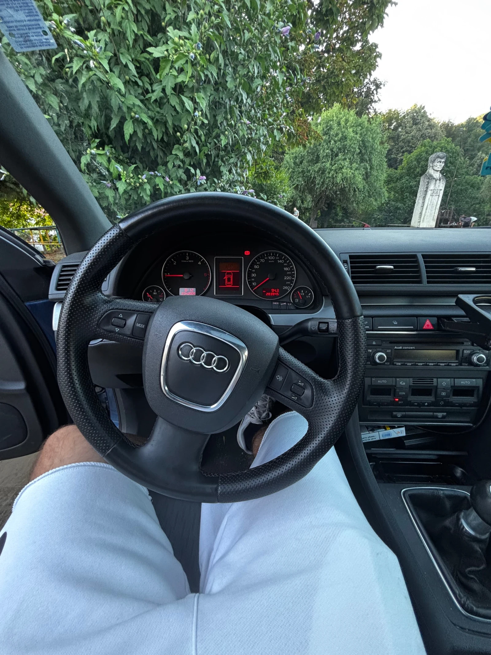 Audi A4, снимка 3 - Автомобили и джипове - 55698400