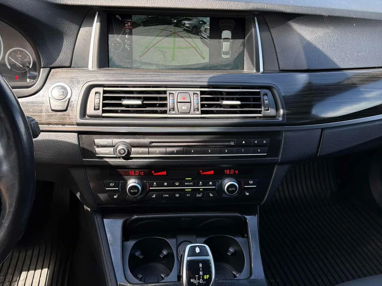 BMW 550 * 550i xDrive * CARFAX * БЕЗ ПЪРВОНАЧАЛНА ВНОСКА, снимка 9 - Автомобили и джипове - 55748321