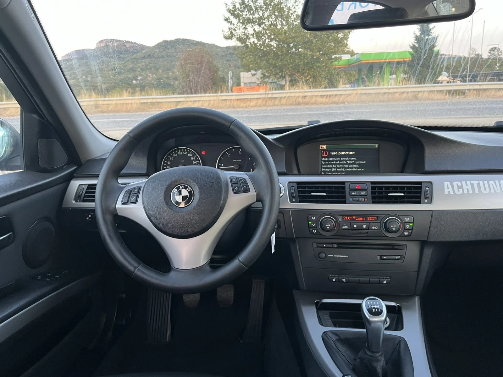 BMW 320 2.0d 163кс 6 ск EURO 4 КОЖА С ПОДГРЕВ, снимка 12 - Автомобили и джипове - 56154794