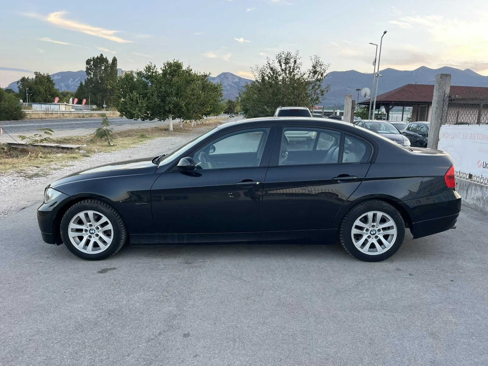 BMW 320 2.0d 163кс 6 ск EURO 4 КОЖА С ПОДГРЕВ, снимка 6 - Автомобили и джипове - 56154794