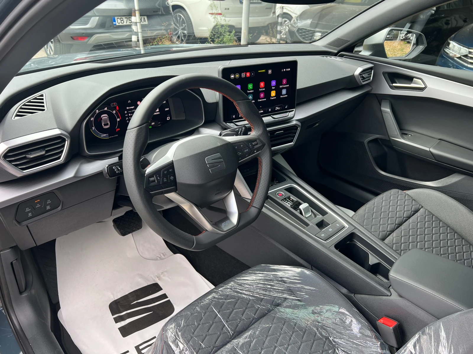 Seat Leon FR 2.0 TDI 7DSG Фабрично нов! , снимка 11 - Автомобили и джипове - 56195775