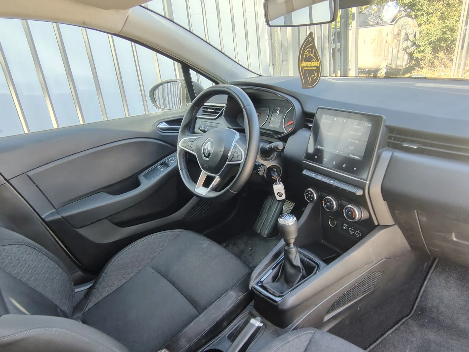 Renault Clio Zen 1.0 TCe / 66 kW / 90 �.�, 6MT | Mobile.bg � ����������� 4