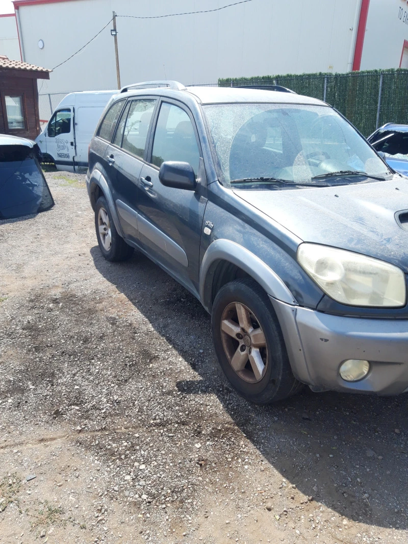 Toyota Rav4 2.0D4D.116КС.4WD.НА ЧАСТИ, снимка 3 - Автомобили и джипове - 46787648