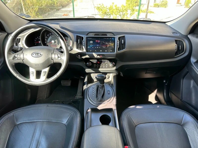 Kia Sportage 2.0 CRDI/ 4X4/ NAVI/ CAMERA/ KEYLESS/ CAR PLAY/  , снимка 13 - Автомобили и джипове - 47663990