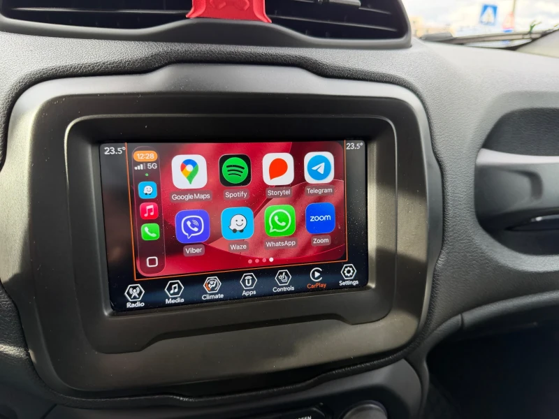 Jeep Renegade, снимка 9 - Автомобили и джипове - 52575567