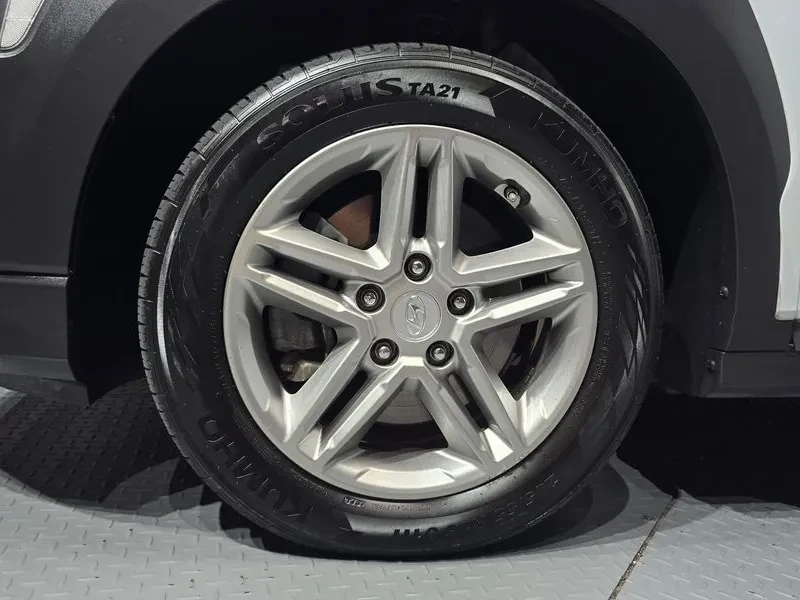Hyundai Kona 1.6 Turbo 2Wd Modern, снимка 5 - Автомобили и джипове - 55888820