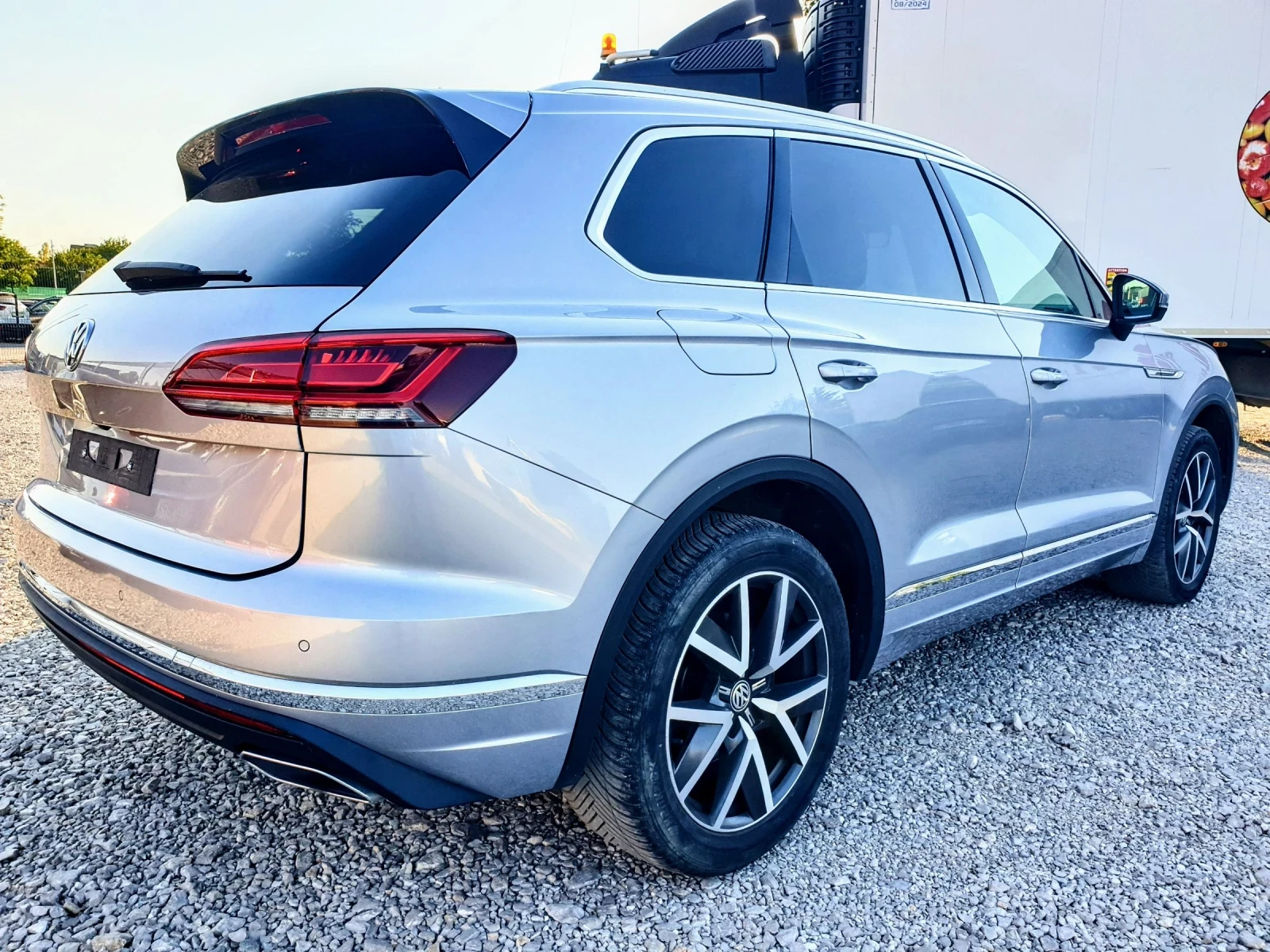 VW Touareg 3.0TDI 125, 079км - изображение 5