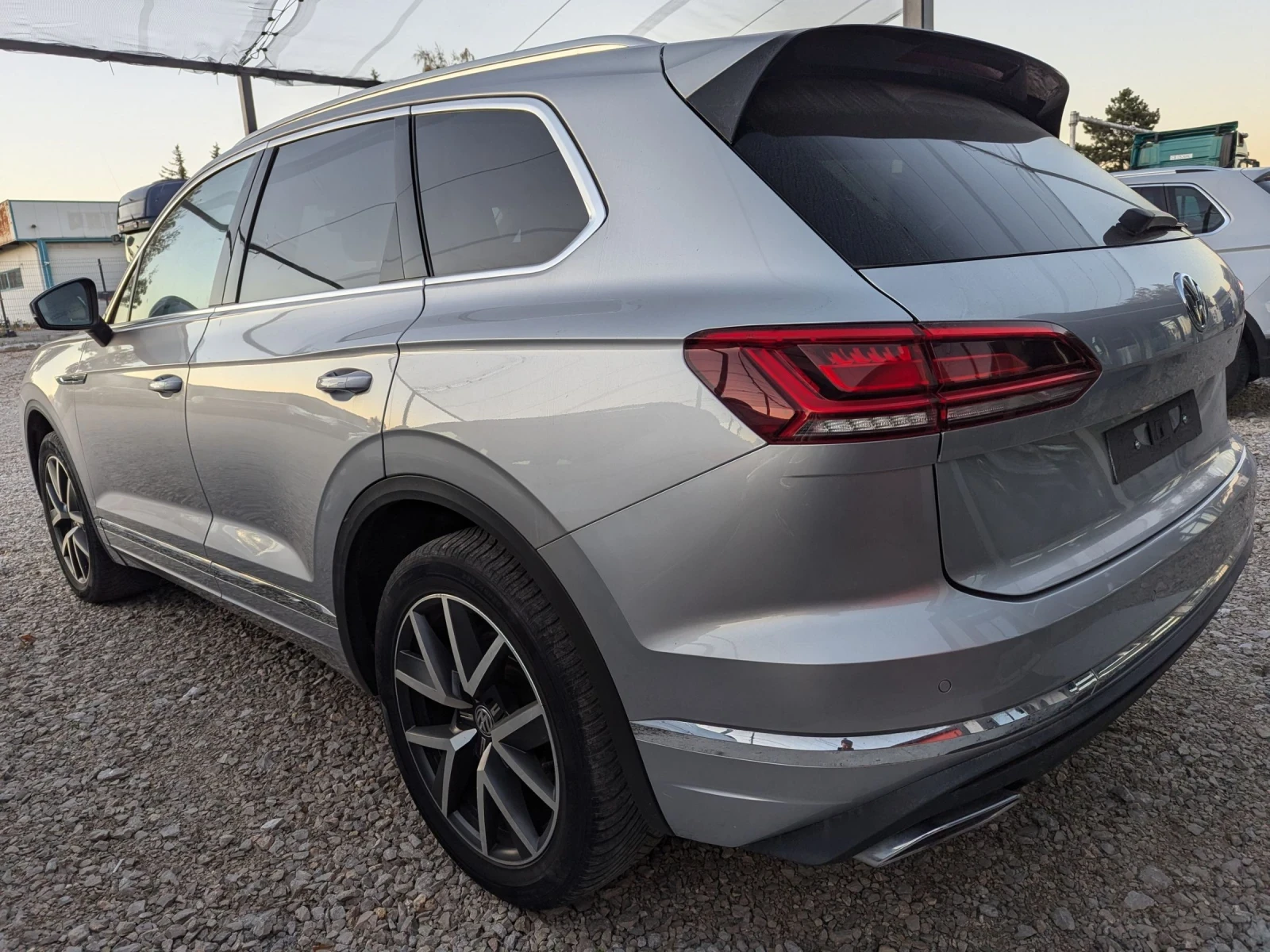 VW Touareg 3.0TDI 125, 079км - изображение 3