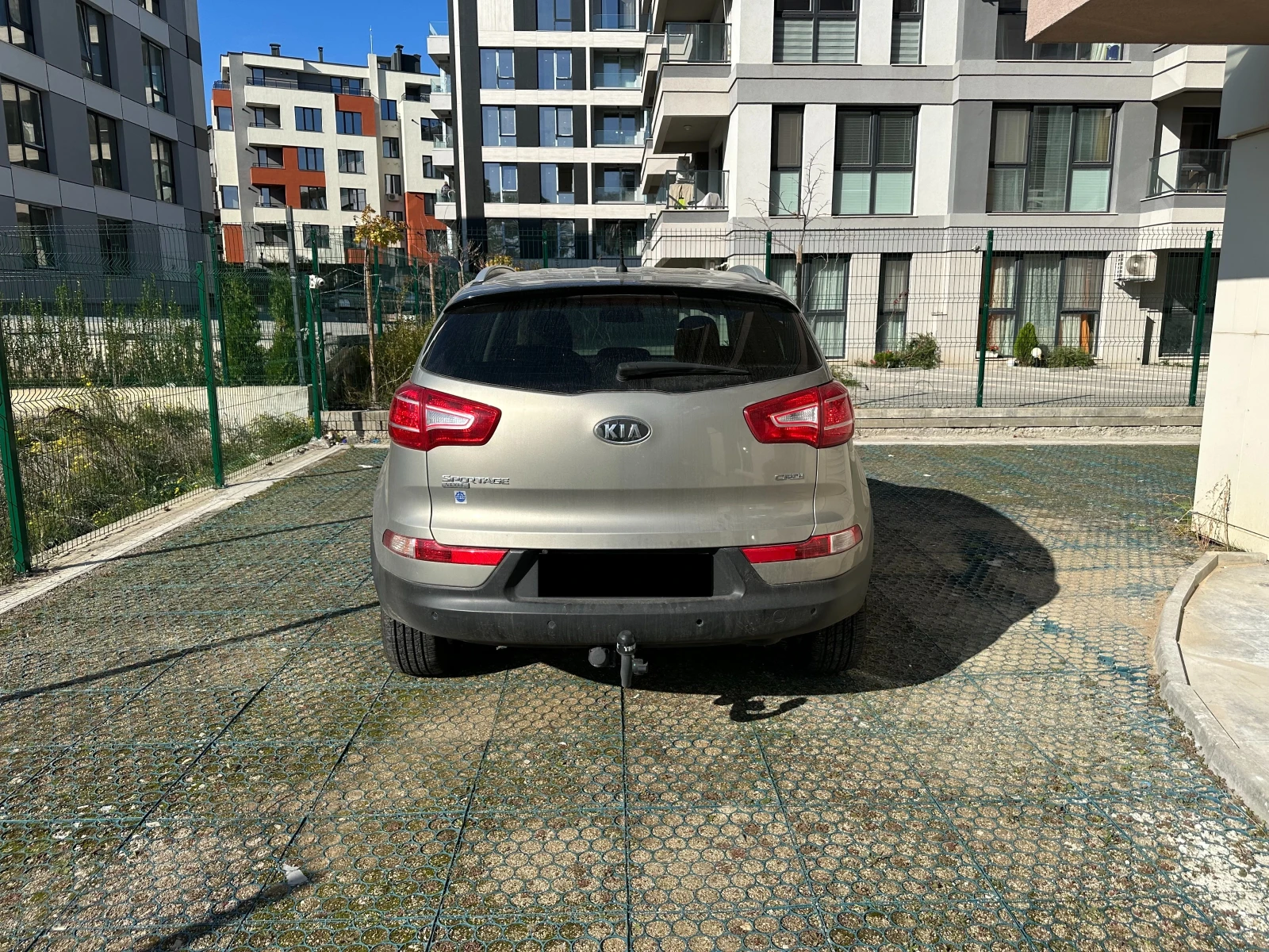 Kia Sportage 2.0 CRDI/ 4X4/ NAVI/ CAMERA/ KEYLESS/ CAR PLAY/   - изображение 5