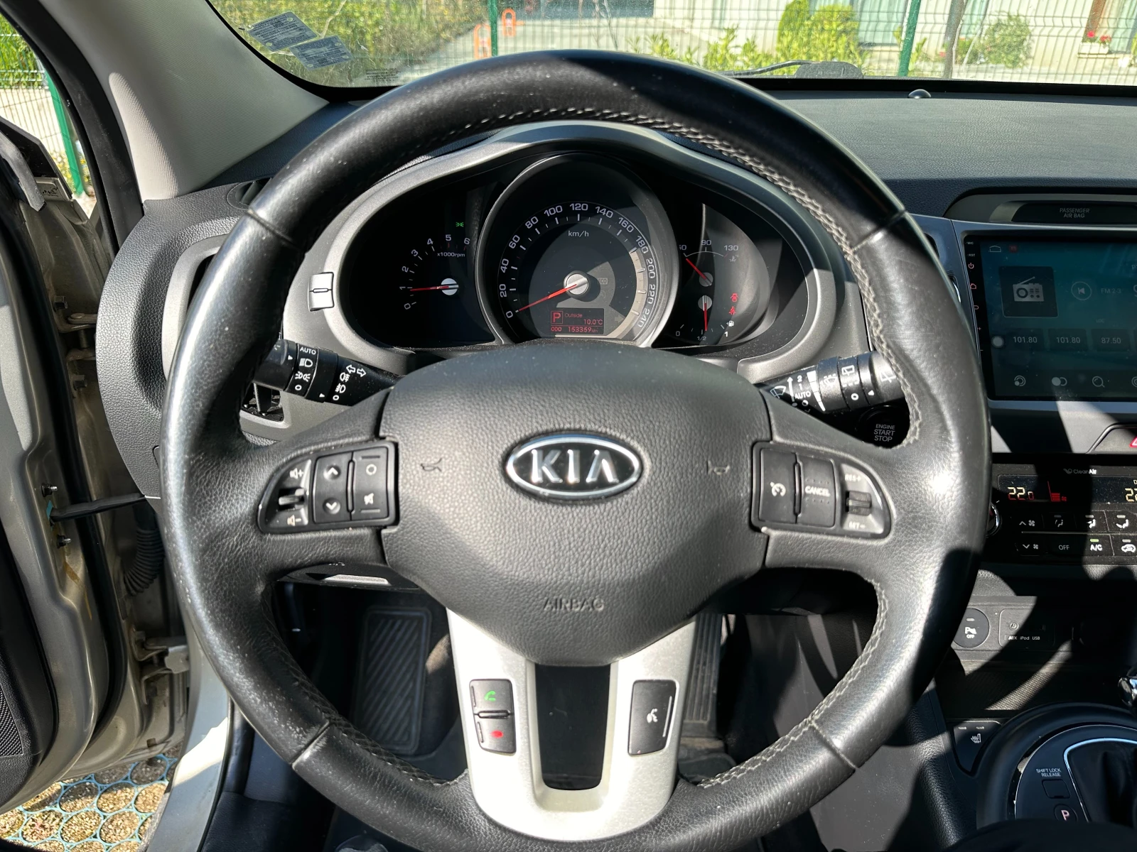 Kia Sportage 2.0 CRDI/ 4X4/ NAVI/ CAMERA/ KEYLESS/ CAR PLAY/   - изображение 10