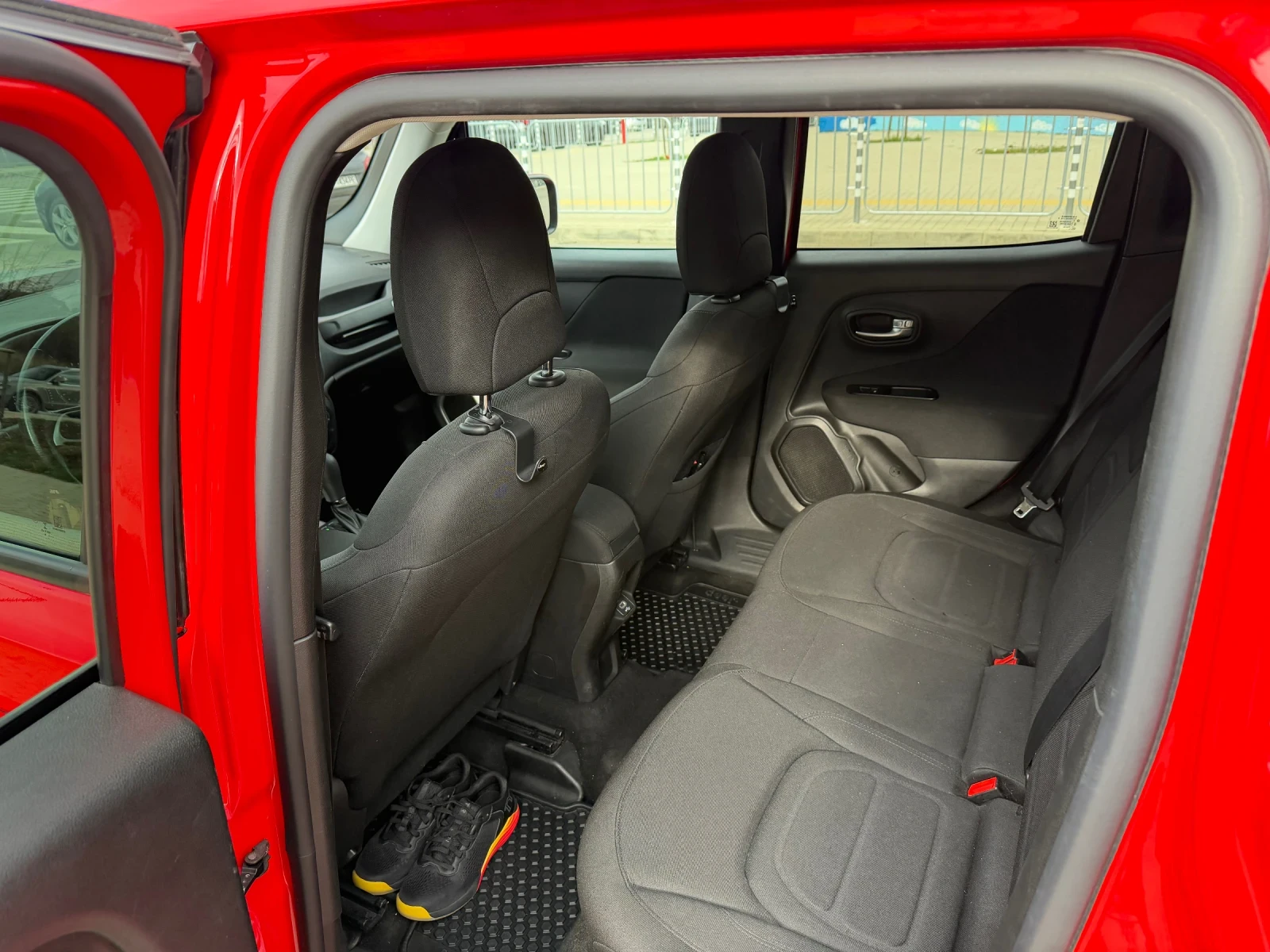 Jeep Renegade  - изображение 5