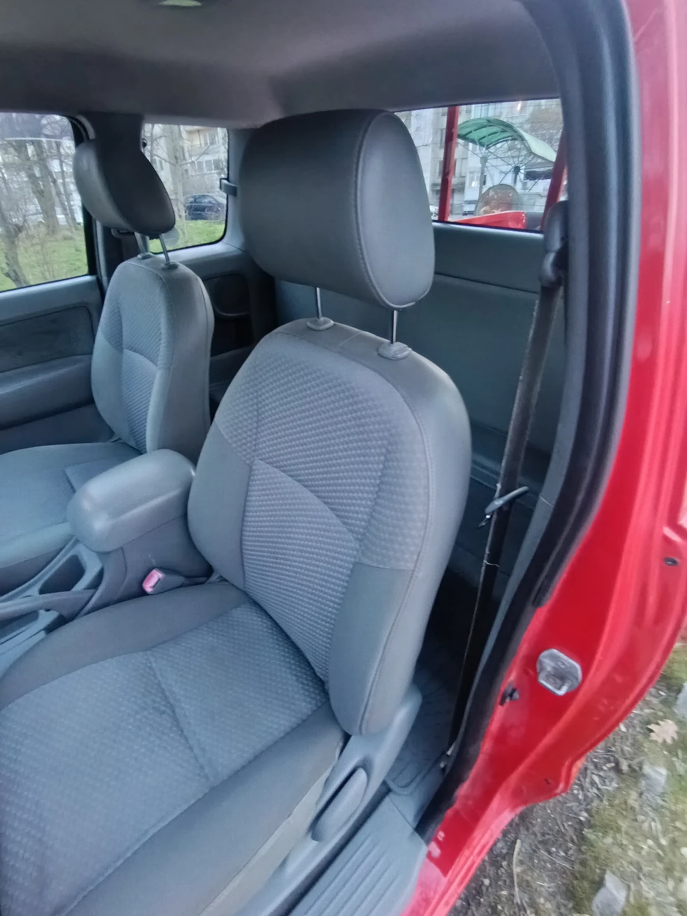 Toyota Hilux, снимка 12 - Автомобили и джипове - 53758991