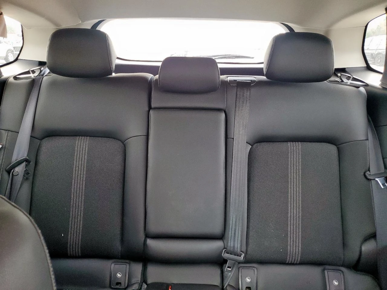 Mazda CX-50 AWD* KEYLESS* LED* , снимка 10 - Автомобили и джипове - 53817502