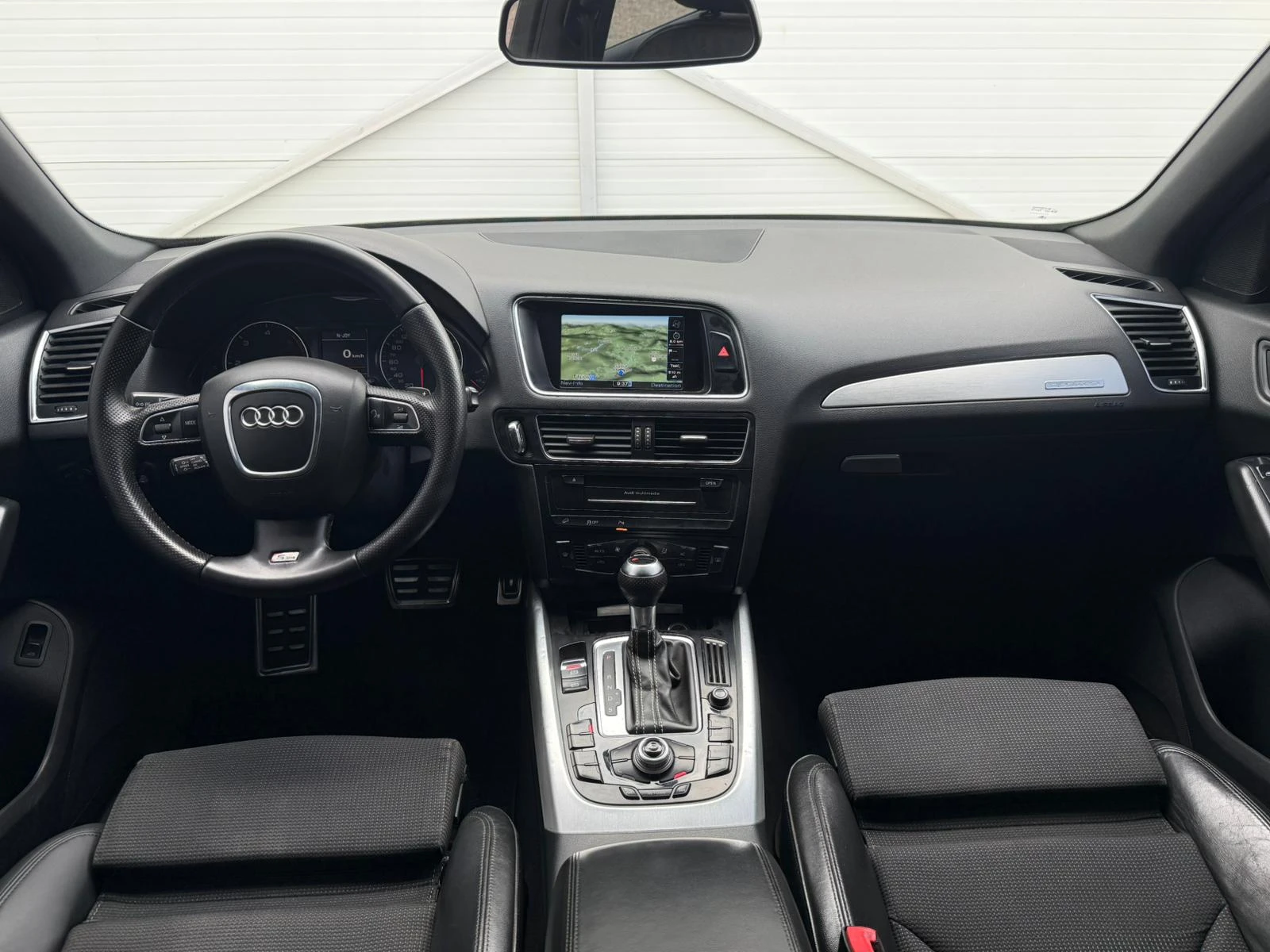 Audi Q5 2.0 TDI S-line/Quattro/Навигация/Led/Лизинг, снимка 13 - Автомобили и джипове - 54234921