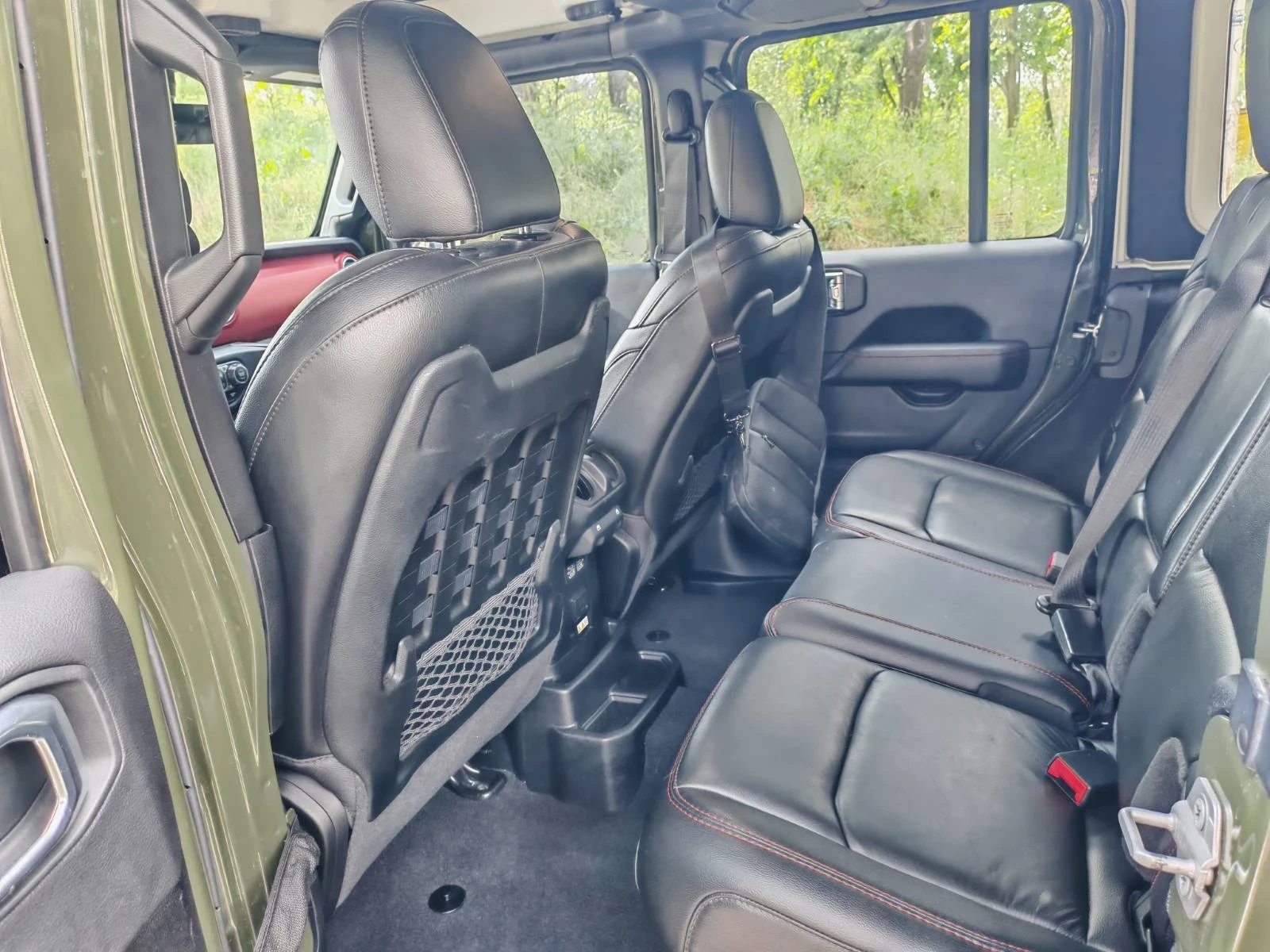 Jeep Wrangler RUBICON UNLIMITED 3.6 v6 PENTASTAR , снимка 10 - Автомобили и джипове - 54732544
