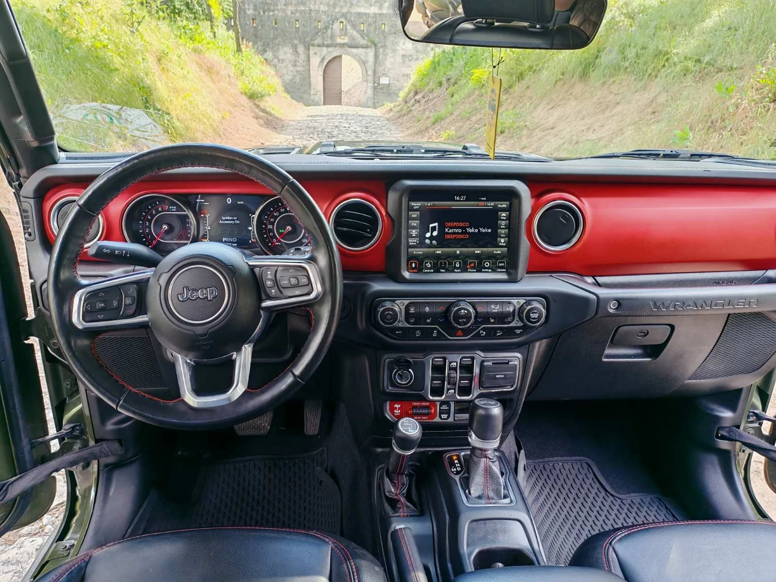 Jeep Wrangler RUBICON UNLIMITED 3.6 v6 PENTASTAR , снимка 11 - Автомобили и джипове - 54732544