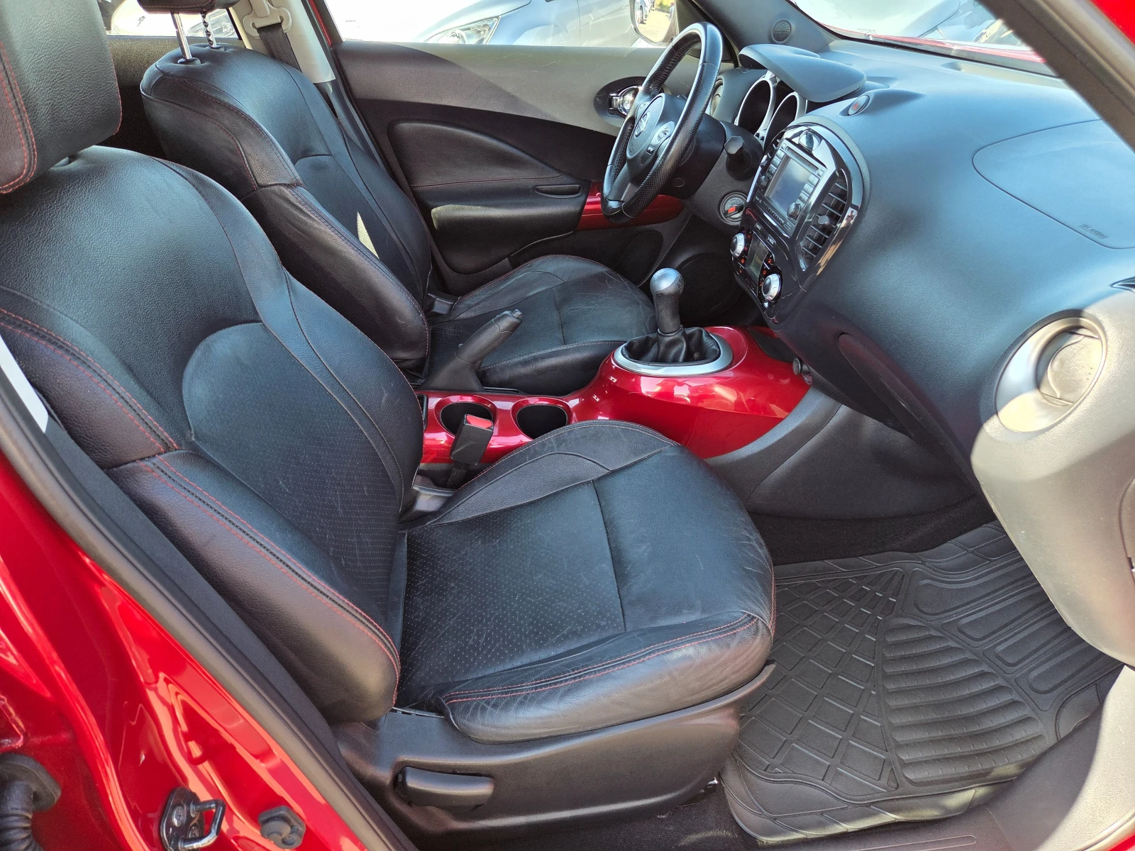 Nissan Juke 1.6 16V, снимка 9 - Автомобили и джипове - 55698292