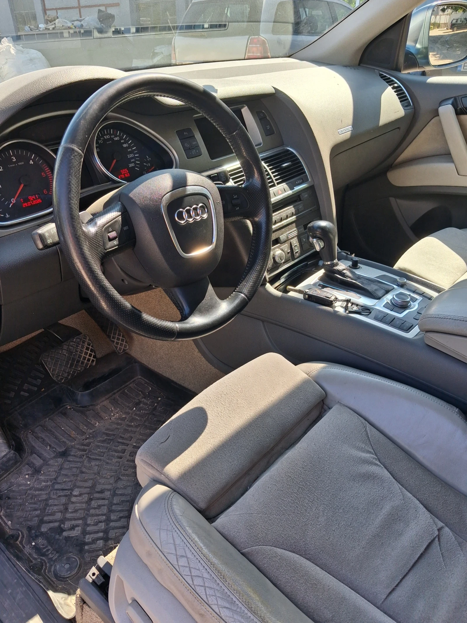 Audi Q7, снимка 8 - Автомобили и джипове - 55960924
