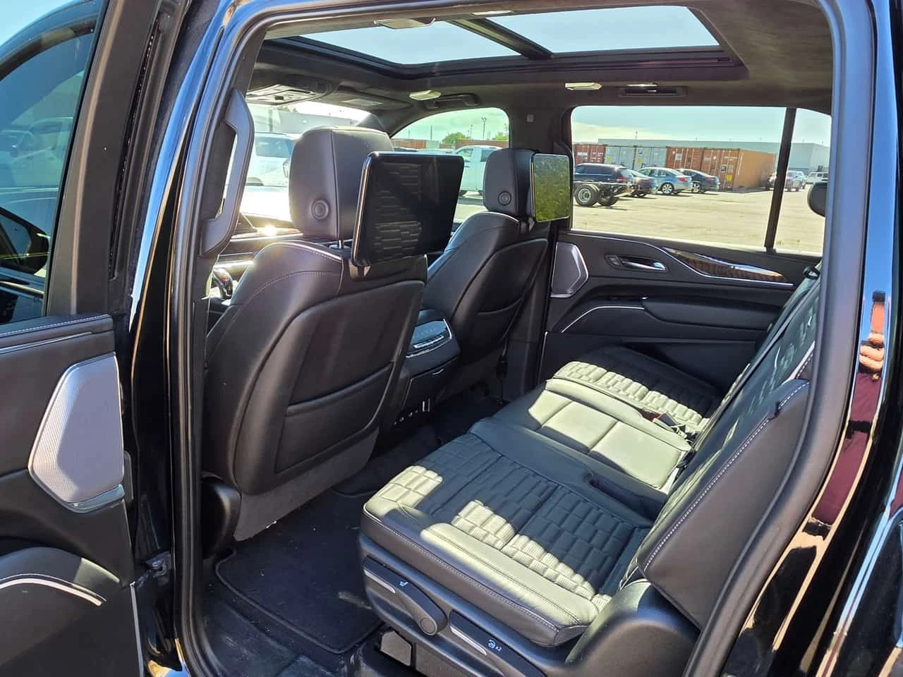 Cadillac Escalade ESV Sport Platinum / ОТ ПРЕДСТАВИТЕЛСТВО , снимка 15 - Автомобили и джипове - 56295678
