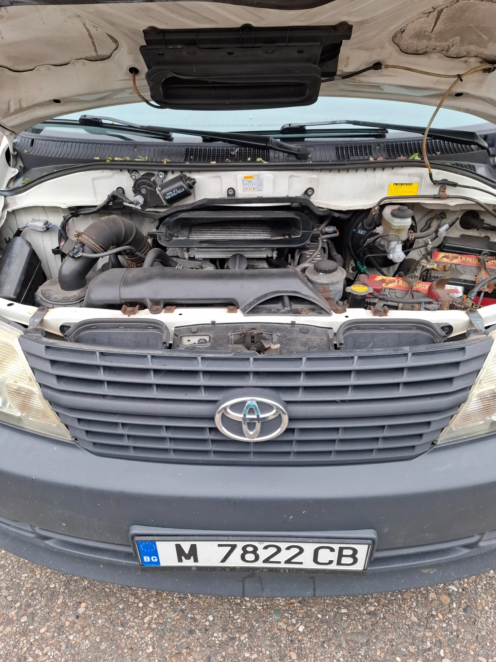 Toyota Hiace  - изображение 9