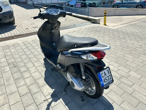 Piaggio Fly 125, снимка 5 - Мотоциклети и мототехника - 52866882